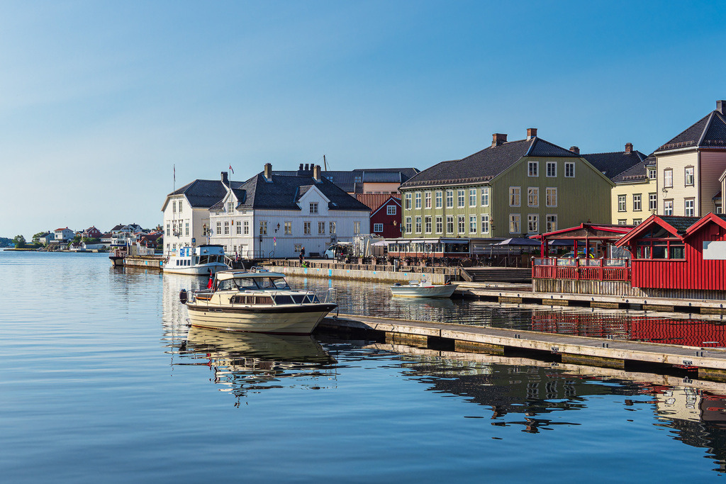 Blick auf die Stadt Arendal in Norwegen | Blick auf die Stadt Arendal in Norwegen.