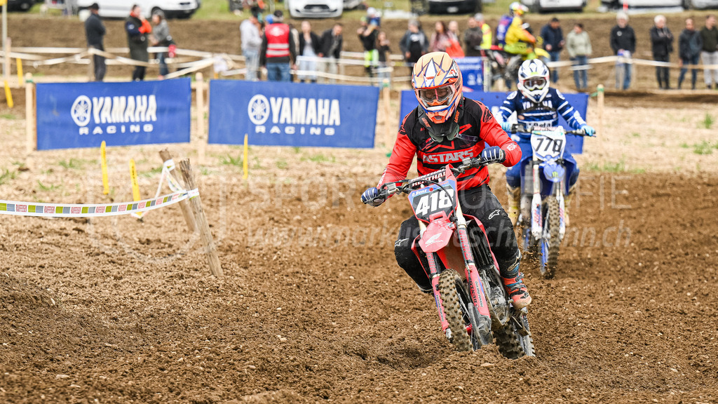 Motocross Schlatt bei Winterthur - 30. April 2023 | #418 Benz Oliver aus Schaan (FL) auf Honda in der Kategorie Senioren am Motocross Schlatt bei Winterthur, 30. April 2023. 
Instagram: @mx_schlatt | @mc_wila | @sam_schweiz
Bild: Sportfotografie Markus Aeschimann | www.markus-aeschimann.ch - Realisiert mit Pictrs.com