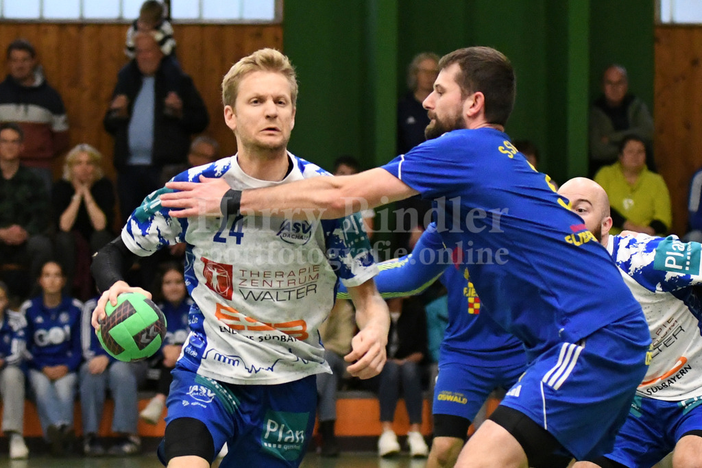 SSG Metten : ASV Dachau | Jan Matousik (SSG Metten #3) gegen Dachaus Finn Rohmert  - Realisiert mit Pictrs.com