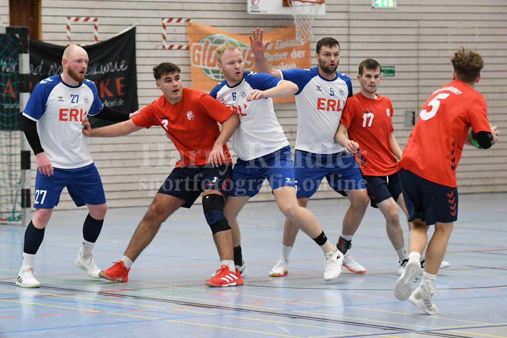 HC Deggendorf : ETSV 09 Landshut II | Michel Poek (HC Deggendorf #27): Jan Stengl  (HC Deggendorf  #6) und Michael Buchner  (HC Deggendorf  #5 - Realisiert mit Pictrs.com