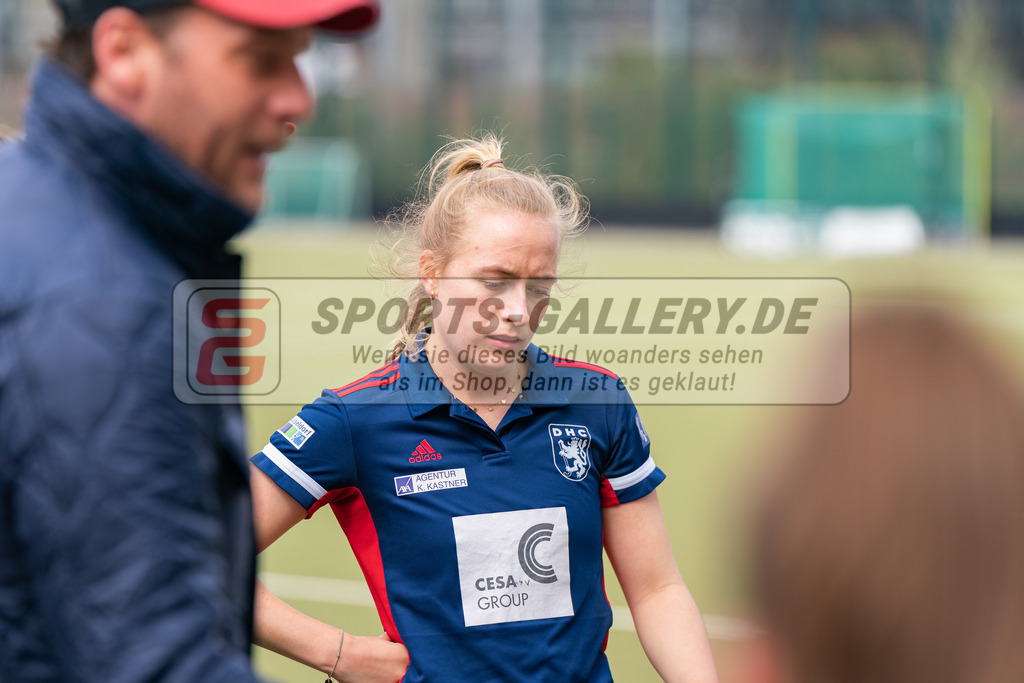 HK_20230416_901636 | 1. Bundesliga Damen Düsseldorfer HC - Rot-Weiss Köln am 16.4.2023 DHC Düsseldorf, Düsseldorf , Sara Strauss ( Düsseldorfer HC #11 )