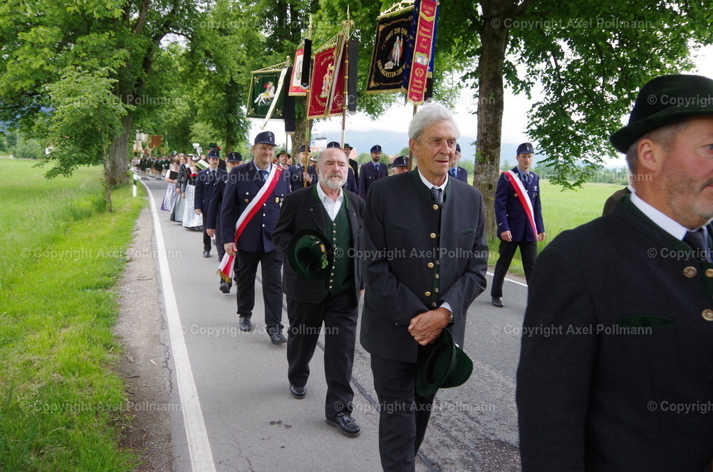 IMGP5874 | fotografiert von Axel PollmannLeonhardi Wallfahrt Benediktbeuern und Murnau, Fronleichnam, Fasching, Landschaft im Loisachtal und Benediktbeuern  - Realisiert mit Pictrs.com