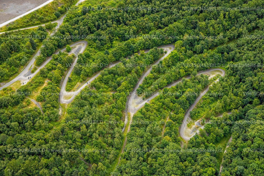 Bottrop240701122 | Luftbild, Serpentinen Wanderweg zum Tetraeder im Wald der Halde Beckstraße, Batenbrock-Nord, Bottrop, Ruhrgebiet, Nordrhein-Westfalen, Deutschland