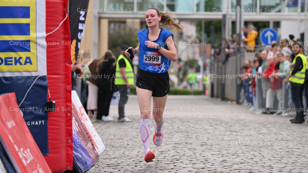 10 km Bäcker-Andresen-Lauf | Z9D_4943, 14.06.24, Holstenköstenlauf 2024, 10 km Bäcker-Andresen-Lauf, Platz 3 weiblich EGGERS Marie - Team VOSS Küstenläufer - 10 km-Lauf - Realisiert mit Pictrs.com