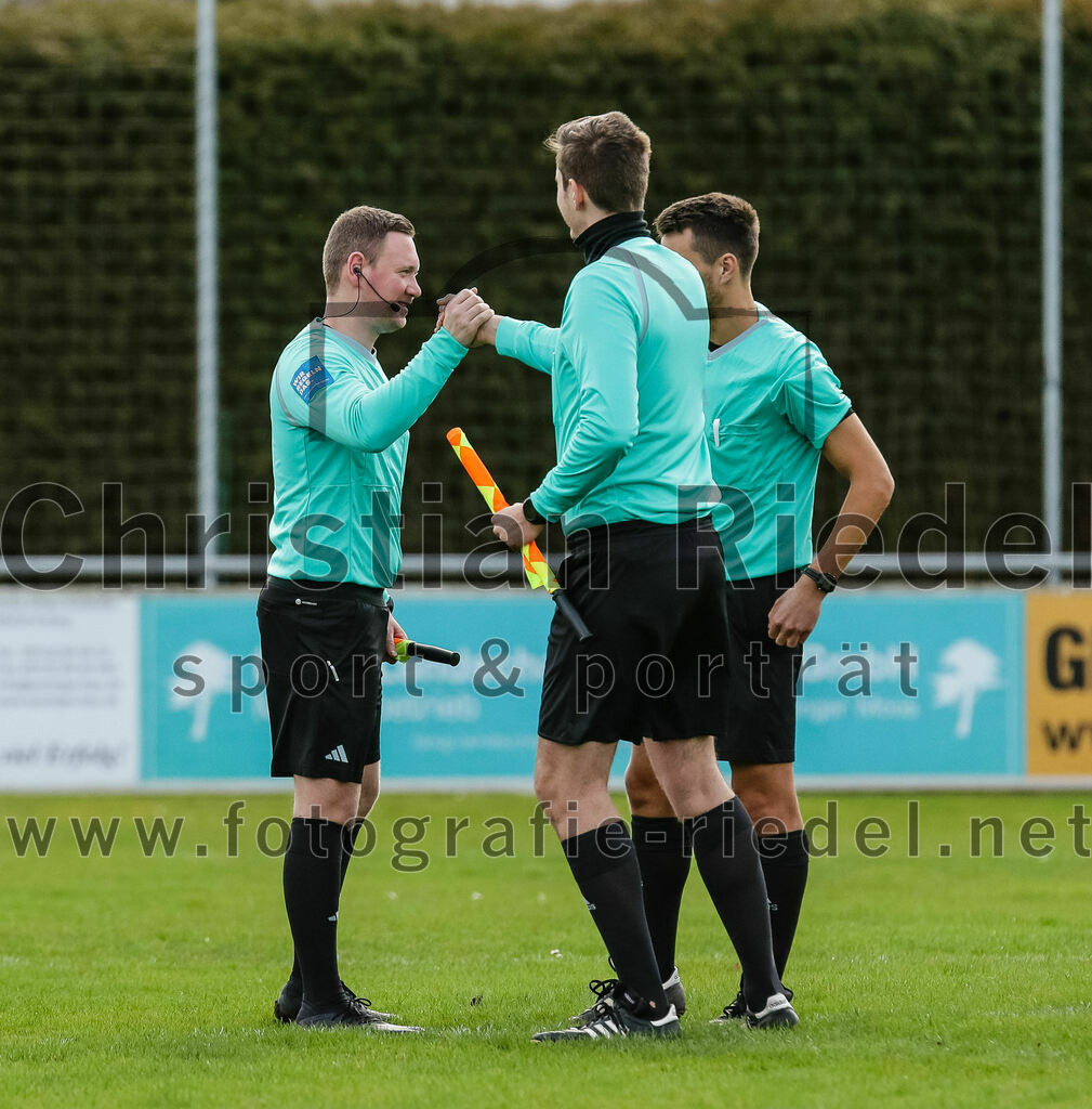 2024-02-24_012_FC_Schwaig_gegen_TSV_1880_Wasserburg | Oberding, Deutschland, 24.02.2024:
Fußball, 2. Runde Qualifikation TOTO-Pokal 2023 / 2024, 1. Spieltag, FC Schwaig gegen TSV 1880 Wasserburg, Endergebnis: 2:3

Foto: Christian Riedel / fotografie-riedel.net