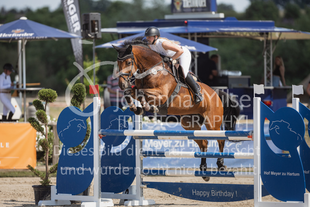 230625_PfSpTa_M1-Stil-584 | Deine schönsten Turniermomente als professionelle Fotos! Entdecke hochwertige Pferdesport-Fotografie im Online-Shop. Jetzt Fotos finden & bestellen!
