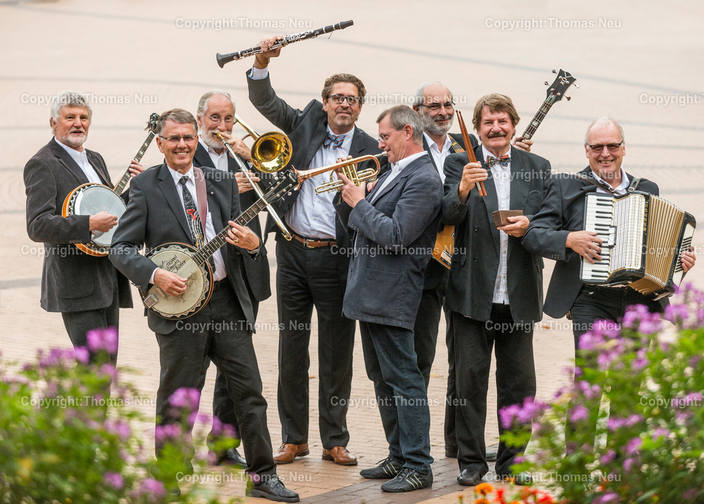 Blütenwegjazzer_3 | smb, Stadtmagazin, Bruno Weis, Blütenwegjazzer, hier ein altes Gruppenbild, von 2013, r ,, Bild: Thomas Neu