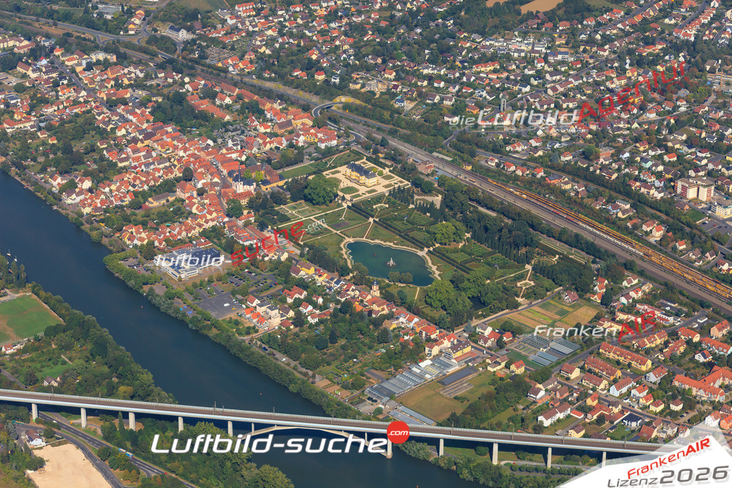 Die Luftaufnahme der Stadt Veitshoechheim wurde vom UL-Flugzeug heraus erstellt ( keine Drohne )- hohe Auflösung für beste Qualität