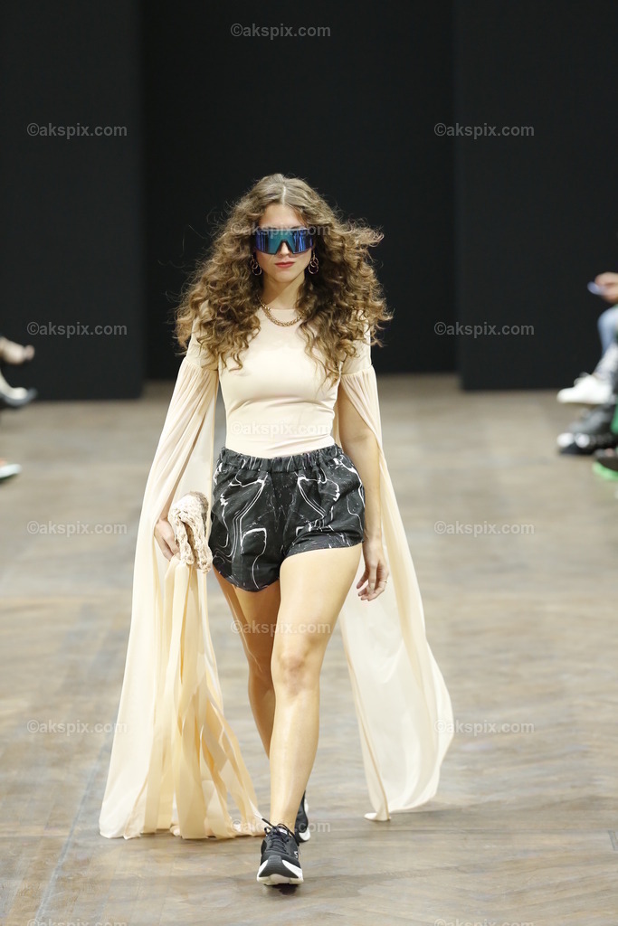 _76A4126 | Die Bildagentur Akspix ist eine Online-Bildagentur und bietet professionelles und kreatives Bildmaterial Royalty free und Rights Managed. Bildarchiv Akspix bietet eine große Auswahl an kreativen und klassischen Motiven.Frankfurt Fotograf, Fotoshooting