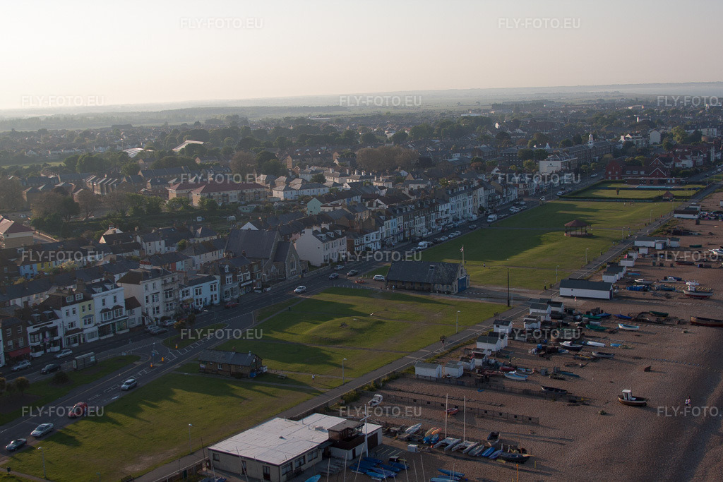 Vue aérienne: Vue de la ville à Deal dans le département Angleterre, Grande Bretagne.Photo: IMG_50886.jpg prise le 27/05/2012 par Werner Riehm/FLY-FOTO.euRésolution de l'original: 4752 x 3168 px