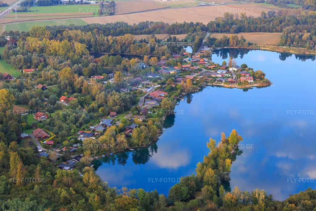 Luftbild: Wochenendhäuser am Etang des Chalets du Lac in Beinheim im Bundesland Bas-Rhin in Frankreich.Foto: IMG_074431.jpg vom 04.10.2014 durch Werner Riehm/FLY-FOTO.deAuflösung des Originals: 5472 x 3648 px