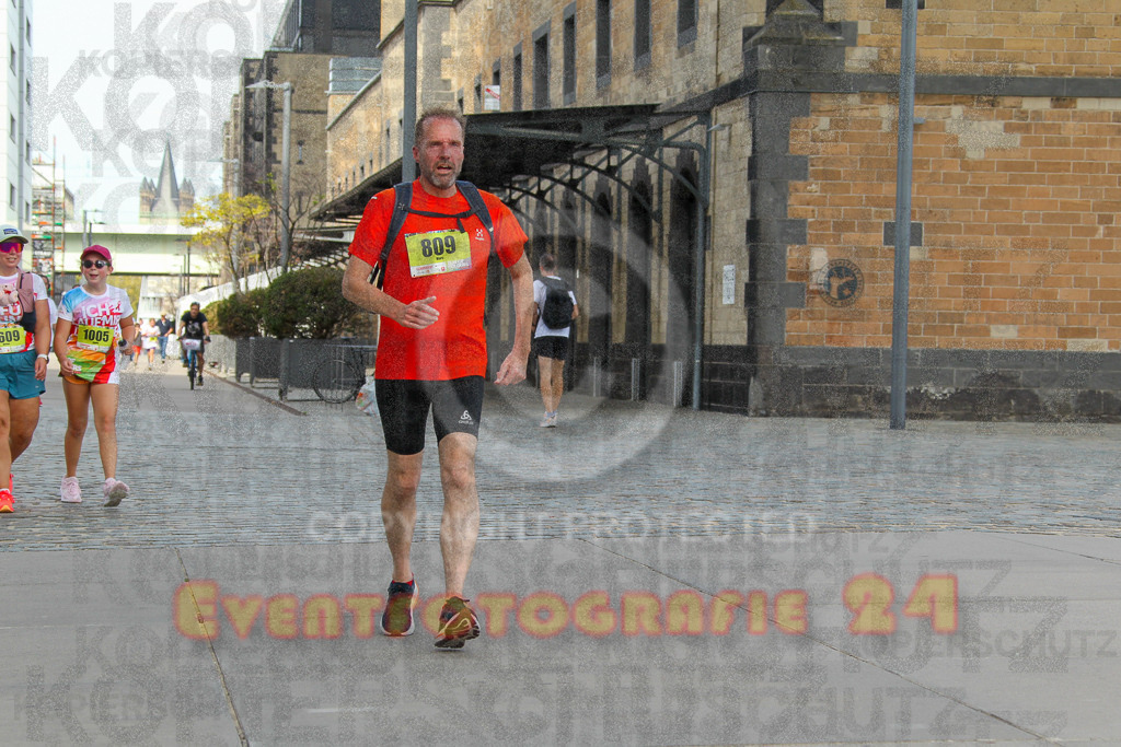 250920_1342_EV4_6491 | Sportfotografie im Rhein-Sieg Kreis, Köln, Bonn, NRW, Rheinland Pfalz, Hessen, etc. Unser Tätigkeitsfeld umfasst den Laufsport vom Volkslauf über den Marathon, Duathlon, Triathon bis zum Ultralauf wie Kölnpfad Ultra oder Schindertrail.