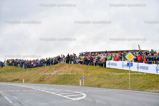 AUT, Motorsport, Jaenner Rallye 2023 | 06.01.2023, AUT, Oberoesterreich Region Muehlviertel, Jaenner Rallye 2023, SP / SS 6,  im Bild Zuschauer SP / SS 6 Freistadt