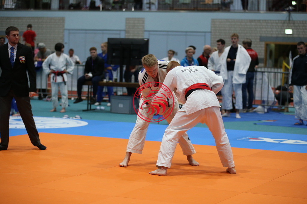 AT3Y2254 | Fotos vom Adler Cup - Pictures from Adler Cup

Hier findet Ihr alle Eindrücke und großen Momente der Adler Cup Wochenenden. Here you will find all impressions and great moments of the Adler Cup weekends. - Realisiert mit Pictrs.com