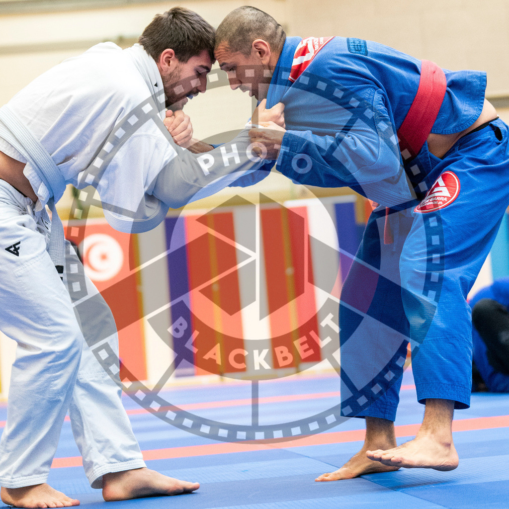 20231118PBB11793 | Fighters compete during the AJP Tour 600 Frankfurt Championship in Frankfurt/Main, Germany, on November 18, 2023.