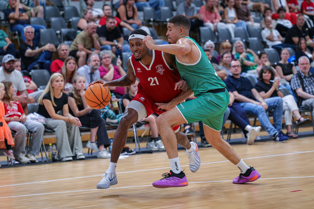 BAYER GIANTS vs VET-CONCEPT Gladiators Trier Test-100 | Fotos von Basketballspielen aus dem Raum NRW fotografiert von Gero Mueller-Laschet und Daniel Schaefer - Realisiert mit Pictrs.com