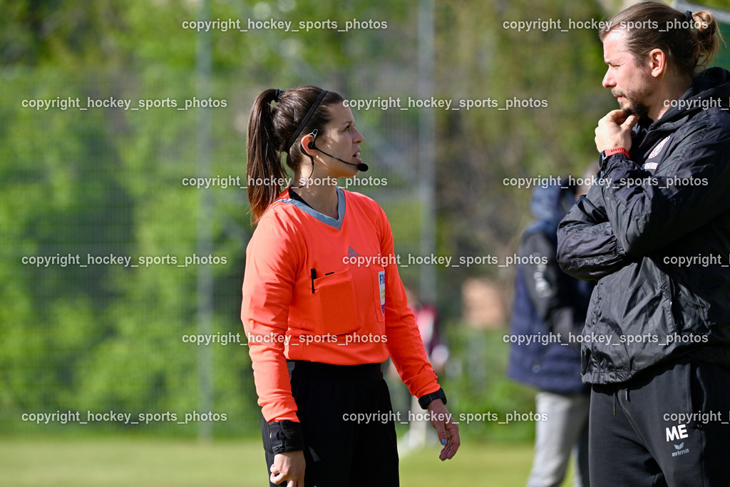 ASK Klagenfurt vs. SK Vorwärts Steyr 21.4.2024 | Lena Hirtl Referee, Headcoach SK Vorwärts Steyr Markus Eitl, ASK Klagenfurt vs. SK Vorwärts Steyr 21.4.2024, ASK Klagenfurt vs. SK Vorwärts Steyr am 21.04.2024 in Klagenfurt (ASK Sportzentrum Fischl), Austria, (Photo by Bernd Stefan)