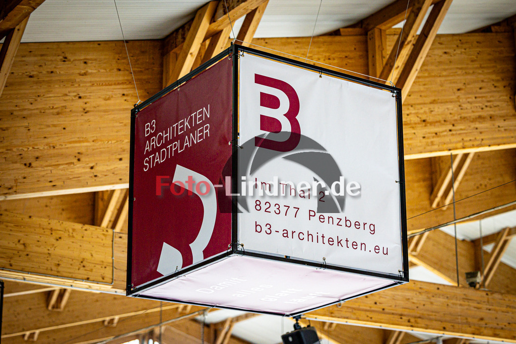 Werbeflächen Miners TSV Peißenberg | Eishockey Peißenberg, Werbeflächen Miners TSV Peißenberg, 20240914,B3 Architekten Stadtplaner, Sponsor Miners,2024-09-14 in Peißenberg (Eisstadion)Copyright: WolfgangxLindner 