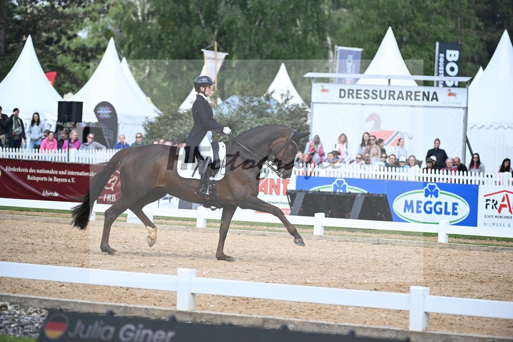 Giner_Donna Erika_12240137 | hf-fotografie - Realisiert mit Pictrs.com