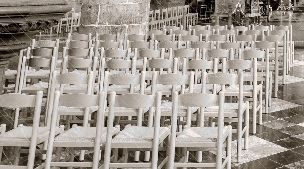 Stühle | Rolf Wittke  - Realisiert mit Pictrs.com