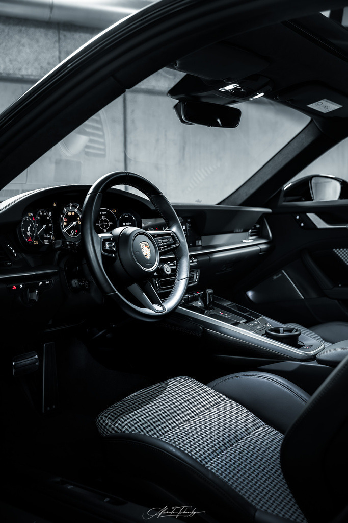 911 Turbo 992 | Entdecken Sie die faszinierende Welt von Alexander Tschuncky Arts: Kreative Fotografie, atemberaubende Automobilkunst und hochwertiger Bilderdruck. Lassen Sie sich inspirieren! - Realisiert mit Pictrs.com