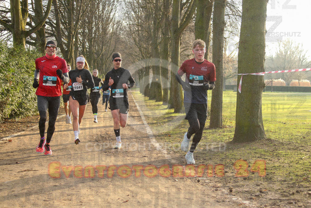 241231_1014_EV4_3497 | Sportfotografie im Rhein-Sieg Kreis, Köln, Bonn, NRW, Rheinland Pfalz, Hessen, etc. Unser Tätigkeitsfeld umfasst den Laufsport vom Volkslauf über den Marathon, Duathlon, Triathon bis zum Ultralauf wie Kölnpfad Ultra oder Schindertrail.