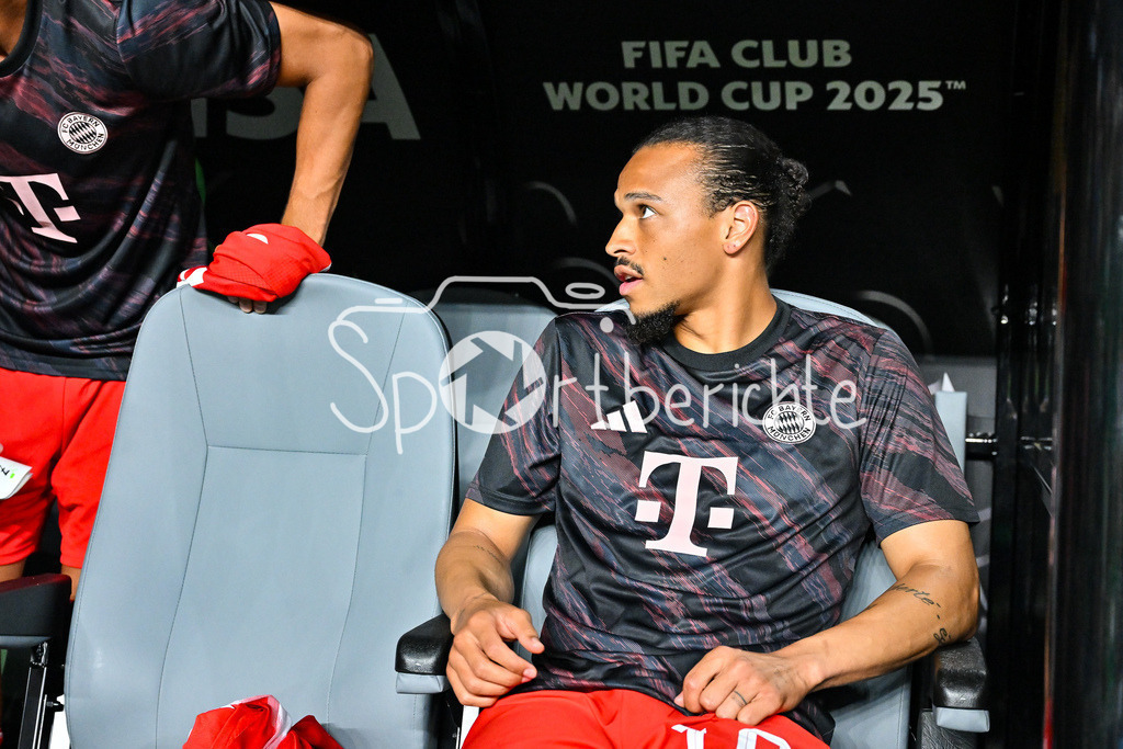 FC Bayern München - Boca Juniors | Sitzt heute wieder nur auf der Bank - Leroy SANE (FC Bayern Muenchen 10) / Einzelfoto / Freisteller / FIFA Club World Cup: FC Bayern Muenchen - Boca Juniors, Hard Rock Stadium am 20.06.2025 / NOT FOR SALE IN USA