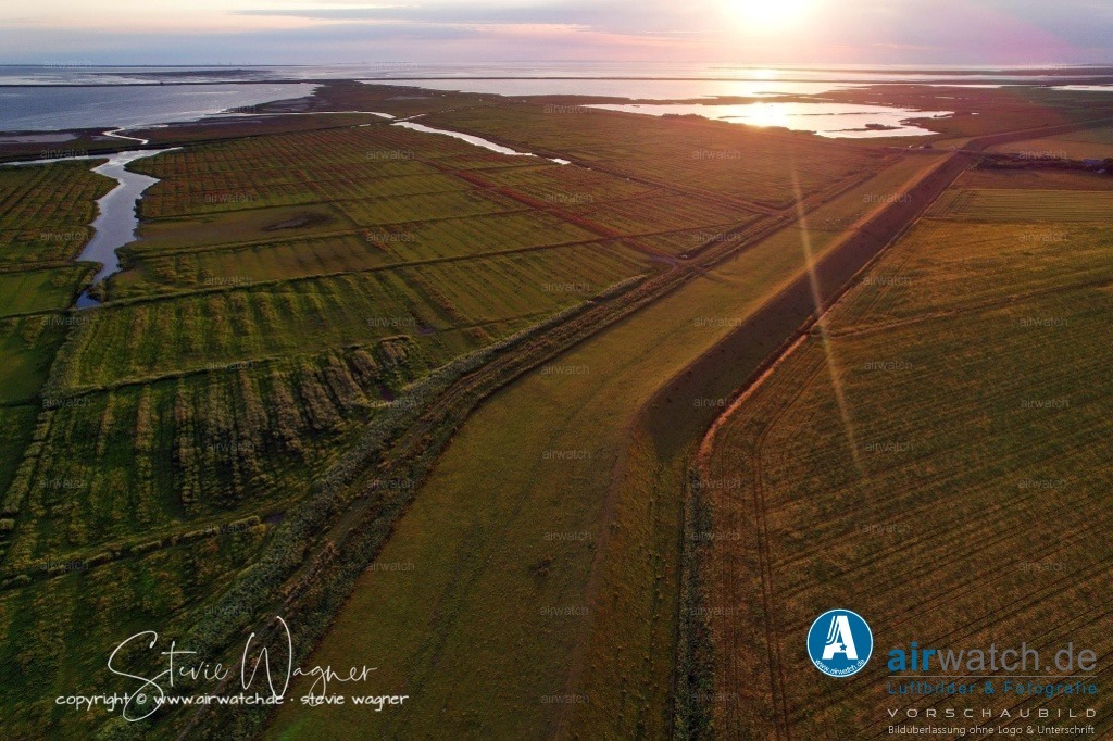 HattstedterKoog  & BeltringharderKoog | Entdecken Sie atemberaubende Luftbilder und Fotografien auf airwatch.de - Tauchen Sie ein in eine Welt voller faszinierender Aufnahmen aus der Vogelperspektive.