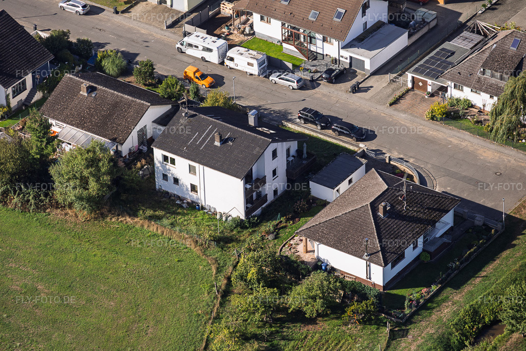 Luftbild: Ortsansicht im Ortsteil Sickenhofen in Babenhausen im Bundesland Hessen in Deutschland. – Foto: IMG_159022.jpg vom 22.09.2026 durch Werner Riehm/FLY-FOTO.de – Auflösung des Originals: 6000 x 4000 px
