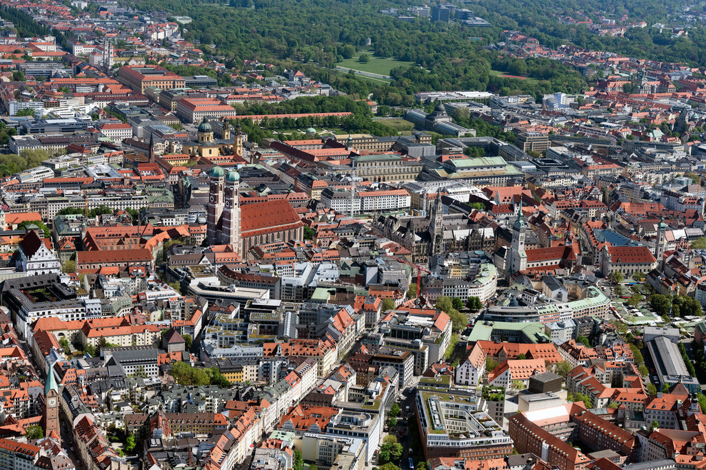 dr__0063892.jpg | MüNCHEN 29.04.2025 Stadtansicht des Innenstadtbereiches in München im Bundesland Bayern, Deutschland. // City view on down town in Munich in the state Bavaria, Germany. Foto: Daniel Reiter