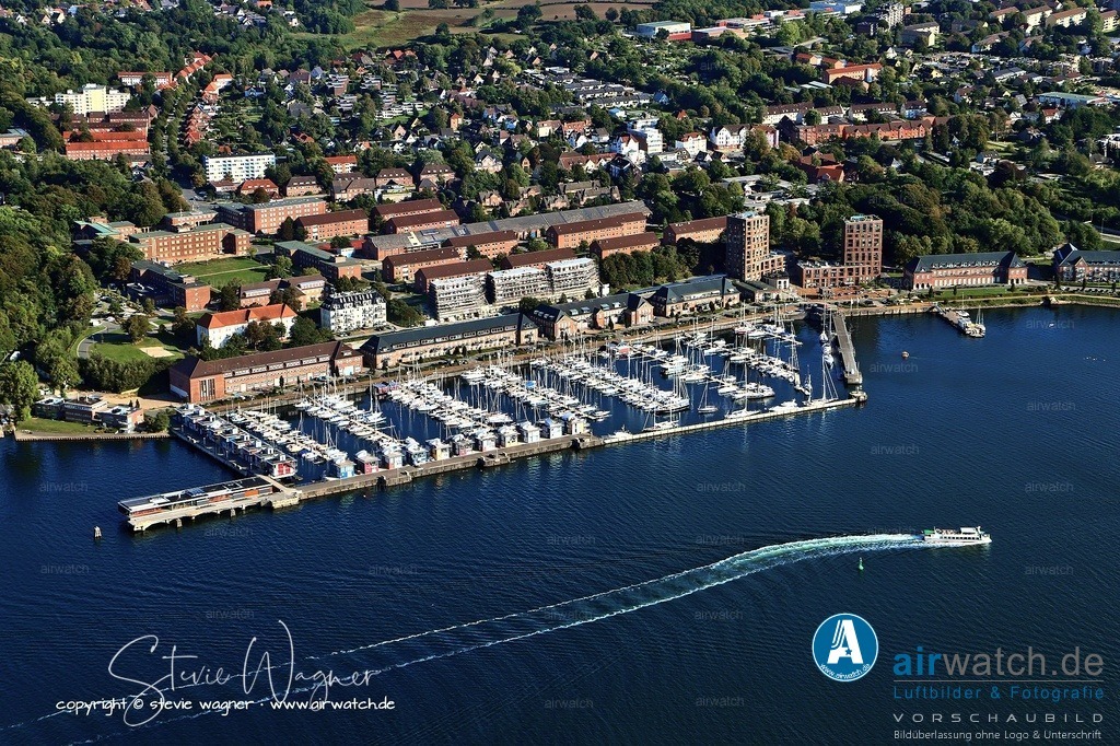 Luftbild Flensburg Sonwik - Die Fördepromenade ist auch ein beliebter Standort für Ferienwohnungen | Die Fördepromenade ist auch ein beliebter Standort für Ferienwohnungen, wie beispielsweise die Ferienwohnung Fördepanorama und die Ferienwohnung Sonwik, die beide mit Meerblick und guter Lage ausgestattet sind.