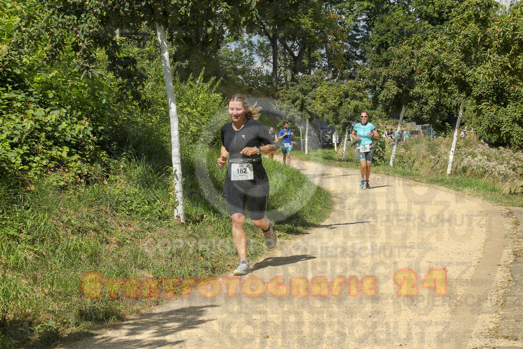 250824_1242_EX1_0247 | Sportfotografie im Rhein-Sieg Kreis, Köln, Bonn, NRW, Rheinland Pfalz, Hessen, etc. Unser Tätigkeitsfeld umfasst den Laufsport vom Volkslauf über den Marathon, Duathlon, Triathon bis zum Ultralauf wie Kölnpfad Ultra oder Schindertrail.