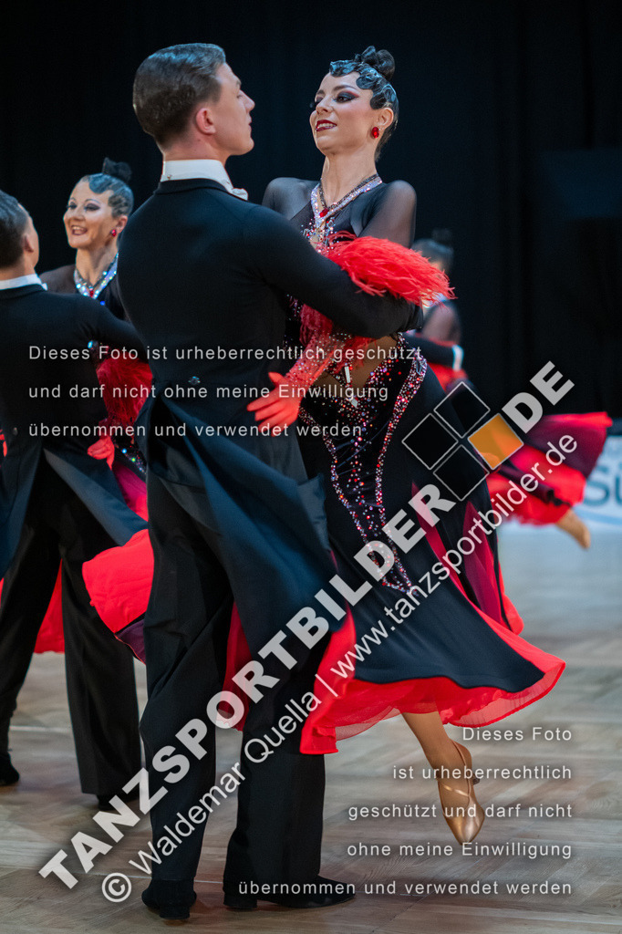 20250118-11805 | Hier finden Sie Tanz Bilder vom Latein und Standard Formationen tanzen. Sportbilder vom Tanzsport. Schöne Fotos und von Weltmeisterschaft, Europameisterschaft, Bundesliga, Regionalliga, Oberliga und Landesliga sowie von GOC Stuttgart, DanceComp, WM Bremen