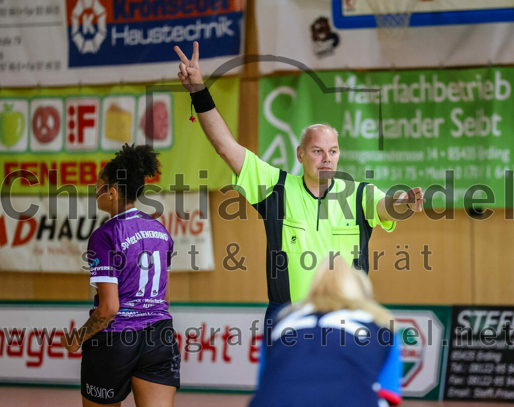 2023-10-14_039_SpVgg_Altenerding_gegen_HSG_Freising_Neufahrn_Damen | Erding, Deutschland, 14.10.2023:
Handball, Bezirksliga Frauen Altbayern 2023 / 2024, 3. Spieltag, SpVgg Altenerding II gegen HSG Freising-Neufahrn II, Endergebnis: 23:28

Nikayla Alston (SpVgg Altenerding, #11)

Foto: Christian Riedel / fotografie-riedel.net