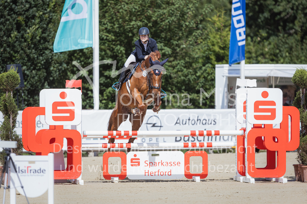 220728_BHO_RegioTour_A-Spr_Reiter-203 | Deine schönsten Turniermomente als professionelle Fotos! Entdecke hochwertige Pferdesport-Fotografie im Online-Shop. Jetzt Fotos finden & bestellen!