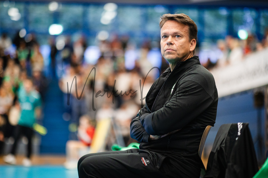 Volleyball, 1. Bundesliga Frauen, Hauptrunde, 1. Spieltag, Saison 2025/2026: USC Münster - SSC Palmberg Schwerin | 1. Bundesliga Frauen, Hauptrunde, 1. Spieltag, Saison 2025/2026, USC Münster empfängt SSC Palmberg Schwerin in der Sporthalle Berg Fidel in Münster. Foto: sportfotografie.ms | Markus Paletta - Realisiert mit Pictrs.com