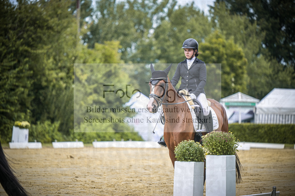DOS_1325 | Entdecke hochwertige Reitturnierfotos von Foto Oger. Professionell, emotional und authentisch – jetzt Lieblingsmomente im Shop bestellen.Deutschlandweite Turnierfotografie. - Realisiert mit Pictrs.com
