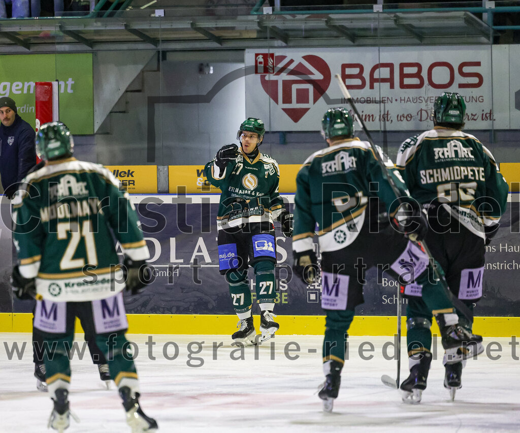 2026-01-06_030_TSV_Erding_gegen_EV_Lindau_Islanders | Erding, Deutschland, 06.01.2026:Eishockey, Oberliga Süd 2025 / 2026, 35. Spieltag, TSV Erding gegen EV Lindau Islanders, Endergebnis: 2:5Mark Waldhausen (Erding Gladiators, #27)Foto: Christian Riedel / fotografie-riedel.net