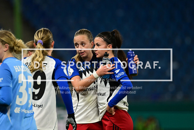 Fußball I Frauen I Saison 2025-2026 I DFB-Pokal I Achtelfinale I Hamburger SV - Bayer 04 Leverkusen I 17566 | Der Sportfotograf. - Realisiert mit Pictrs.com