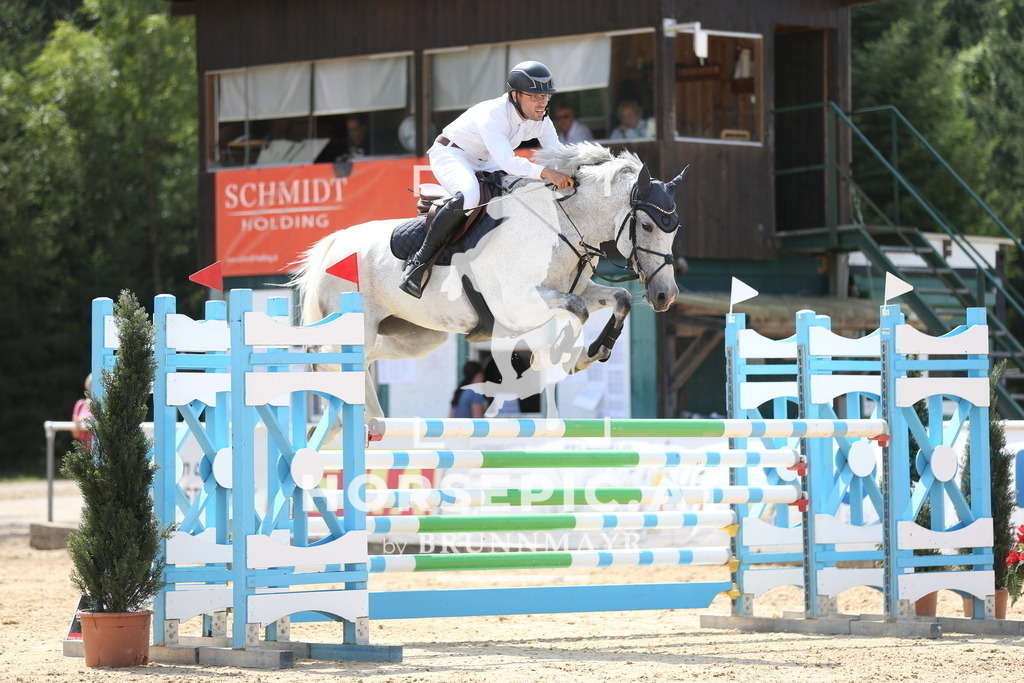 AS8V3653 | Willkommen bei Brunnmayr - Design & Fotografie – Ihrem Spezialisten für Reitturniere und Pferdeveranstaltungen in Oberösterreich, Salzburg und Bayern! Seit über 17 Jahren sind wir leidenschaftlich dabei.