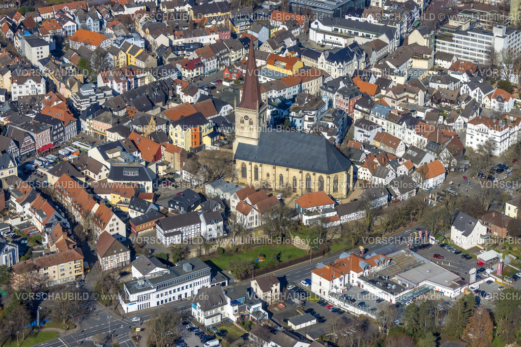 Unna230214236 | Luftbild, Evang. Stadtkirche in der Altstadt, Hellweger Anzeiger Zeitungsverlag Rubens, Unna, Ruhrgebiet, Nordrhein-Westfalen, Deutschland