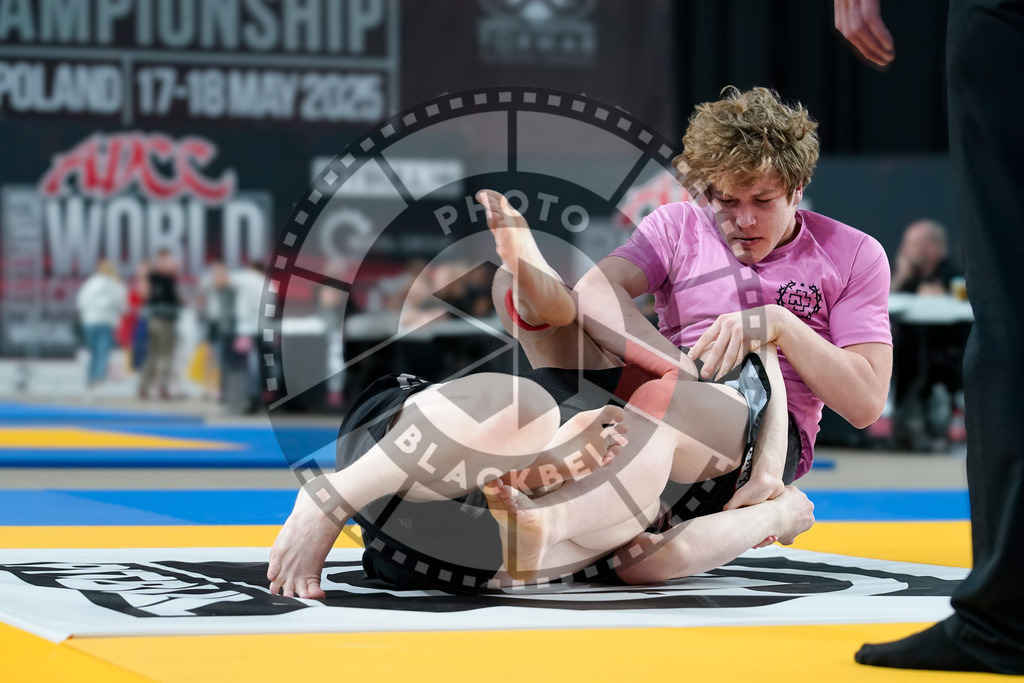 20250518PBB0311 | Athletes compete during the second day of the ADCC Amateur World Championship on May 18, 2025 in Warsaw, Poland. © Chiara Dazi / photoblackbelt