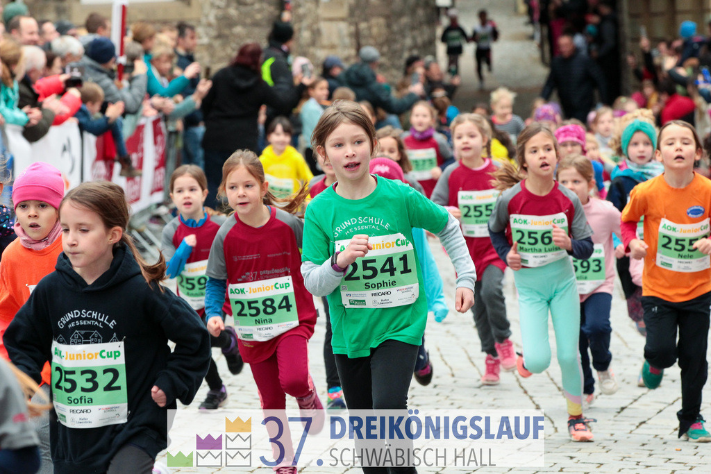 AOK JuniorCup 400m | 3Koenigslauf 2023 - Realisiert mit Pictrs.com