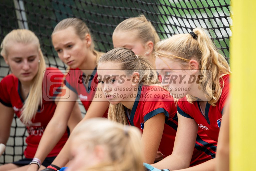 SFE_20231022_0092 | Deutsche Meisterschaft Weibliche U16 Finale Berliner HC - Harvestehuder THC am 22.10.2023 in Köln (Düsseldorfer Hockeyclub 1905 e.V.), Photo: Stephan Fehrmann 2023 (Sports-Gallery)