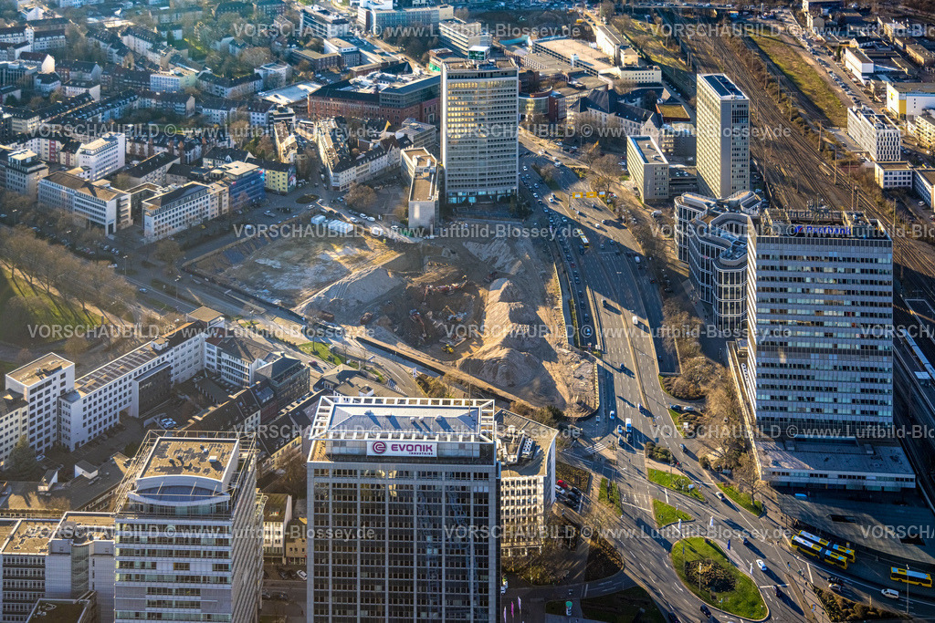 Essen230201626 | Luftbild, Campus Essen, Baustelle Abriss Ypsilon-Haus der RWE Zentrale Essen in der Huyssenallee, geplanter Neubau für Bürocampus, Südviertel, Essen, Ruhrgebiet, Nordrhein-Westfalen, Deutschland