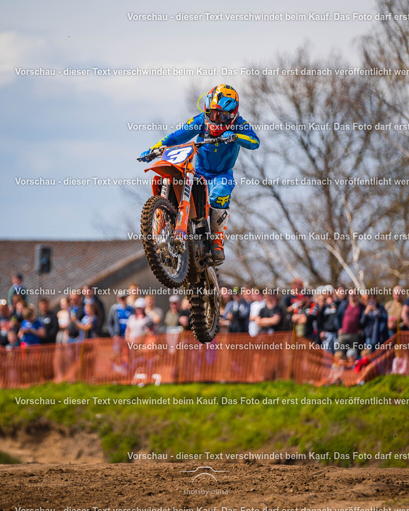 04_13_Bensdorf_Ladies-2498 | Sportfotografin aus Berlin-Brandenburg mit Fokus auf Motocross. Ich halte deine sportliche Leistung und echte Emotionen auf und neben der Strecke professionell fest. Entdecke die Fotos von deinem Rennen und bestelle sie direkt hier im Shop.
