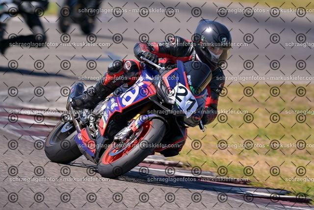 26bt05-0633 | markuskiefer.com - Realisiert mit Pictrs.com