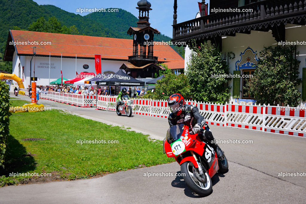 P1036940-2 | Erleben Sie atemberaubende, hochqualitative Fotos Ihrer Fahrt entlang der malerischen Alpenstraßen. Besuchen Sie alpineshots.com, um professionelle Aufnahmen Ihrer unvergesslichen Reise zu finden und zu kaufen - Realisiert mit Pictrs.com