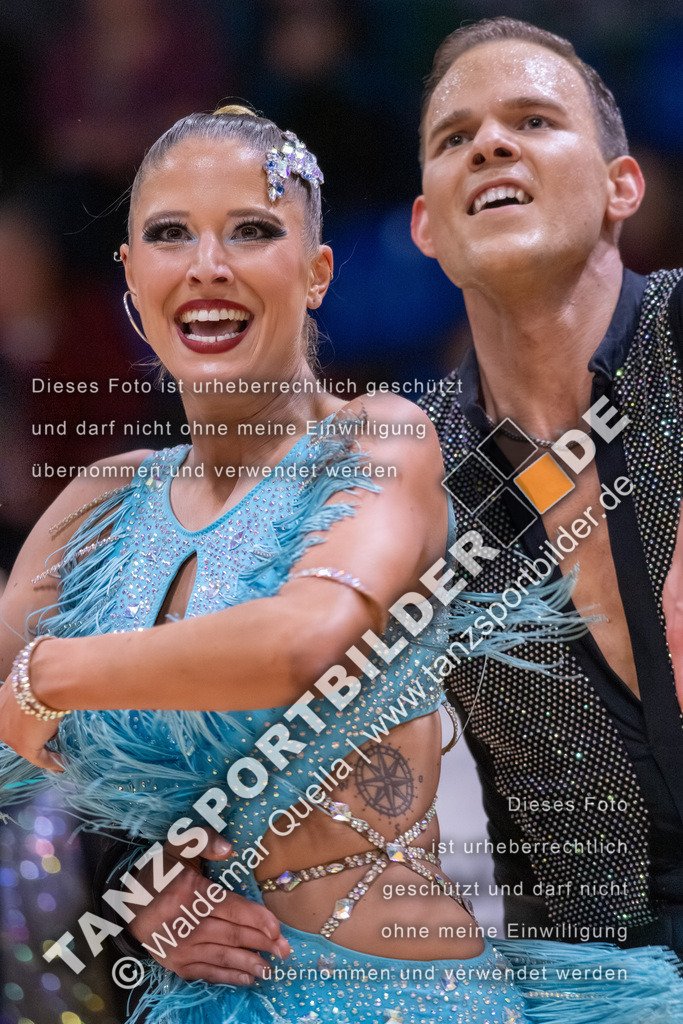 20260328-03885 | Hier finden Sie Tanz Bilder vom Latein und Standard Formationen tanzen. Sportbilder vom Tanzsport. Schöne Fotos und von Weltmeisterschaft, Europameisterschaft, Bundesliga, Regionalliga, Oberliga und Landesliga sowie von GOC Stuttgart, DanceComp, WM Bremen