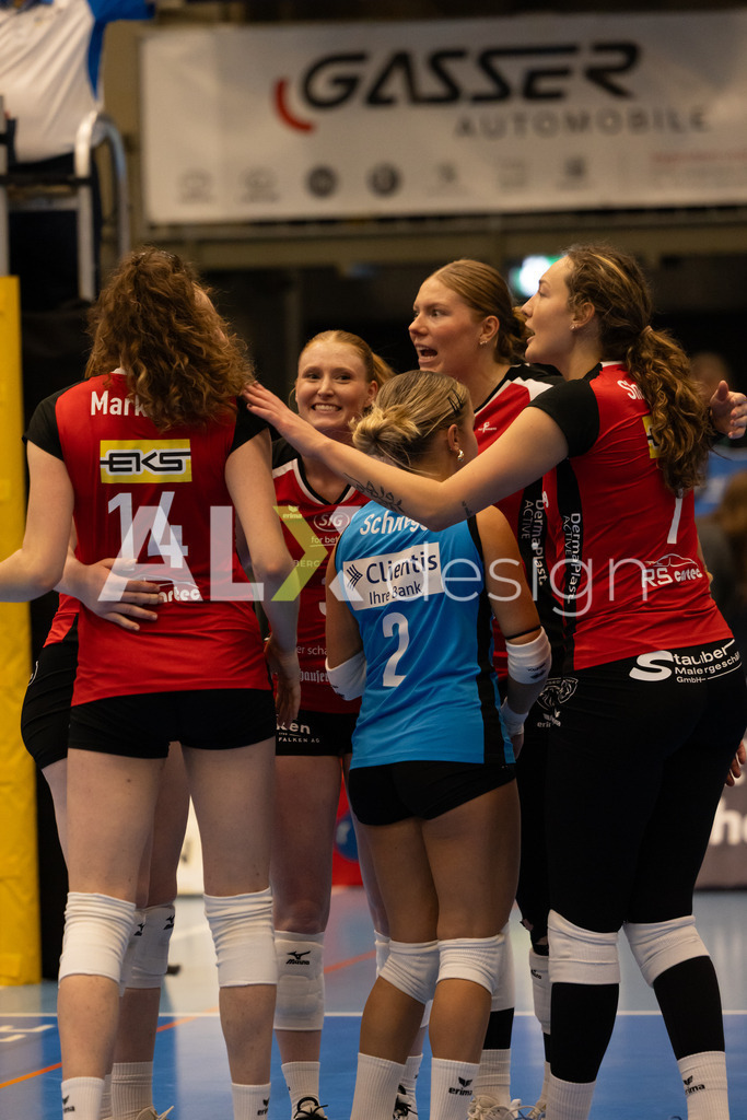 Volleyball I Frauen I Saison 2025-2026 I CEV Volleyball Challenge Cup 2026 | Women I 16th Finals I VC Kanti Schaffhausen - TJ Ostrava I 03.12.2025 | Hochwertige Sportfotos kaufen & lizenzieren für Medien, Vereine, Agenturen & Sportler:innen. Entdecke professionelle Sportfotografie im Bildshop von Alexander Franzen. - Realisiert mit Pictrs.com